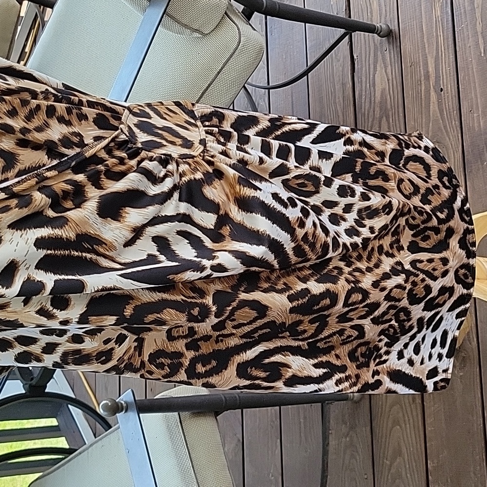 AA ๐
STUDIO DRESS - Picture 3 of 8